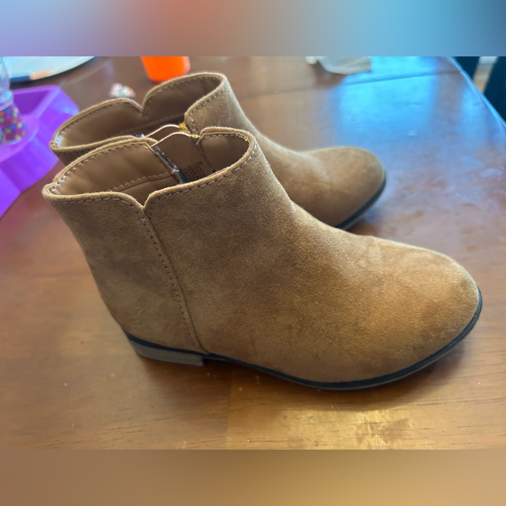 Toddler Girls car and Jack suede boots size 9